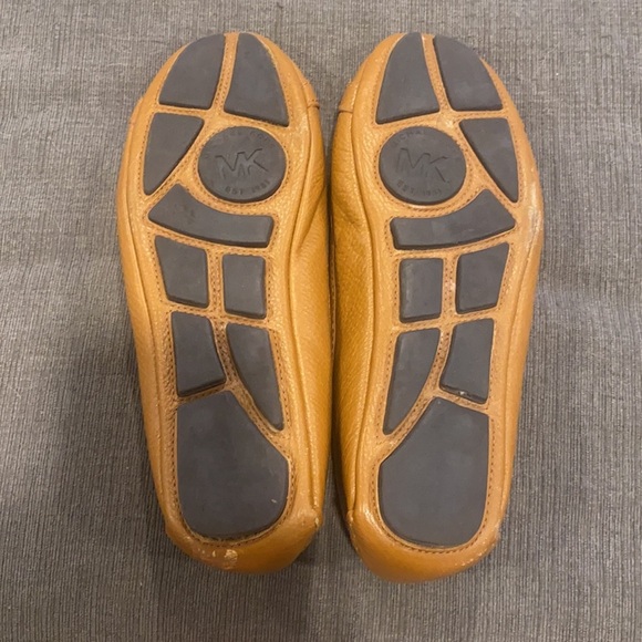 MICHAEL KORS | size 8 flats - Picture 3 of 8